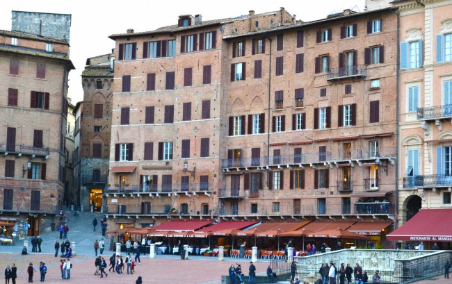Palazzi Palazzo in piazza del Campo a Siena 2