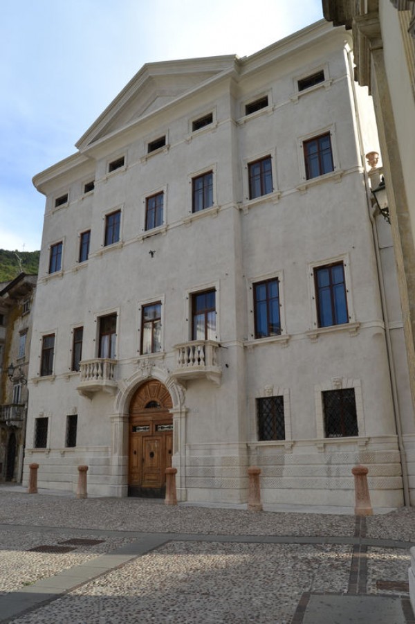 Palazzi Palazzo Malfatti-Azzolini a Ala 3