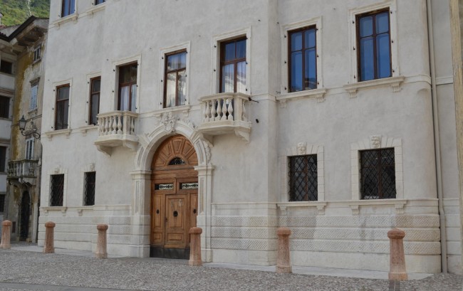Palazzi Palazzo Malfatti-Azzolini a Ala 5
