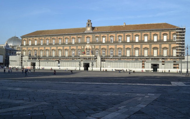Palazzi Palazzo Reale a Napoli 1