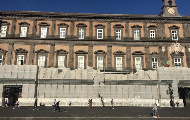 Palazzi Palazzo Reale a Napoli 3