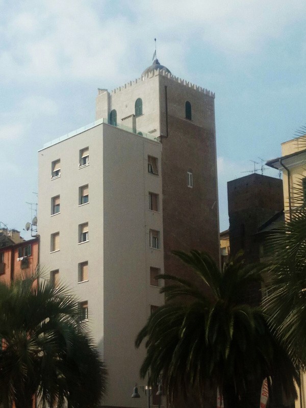 Torre Ghibellina - Piazza Salineri